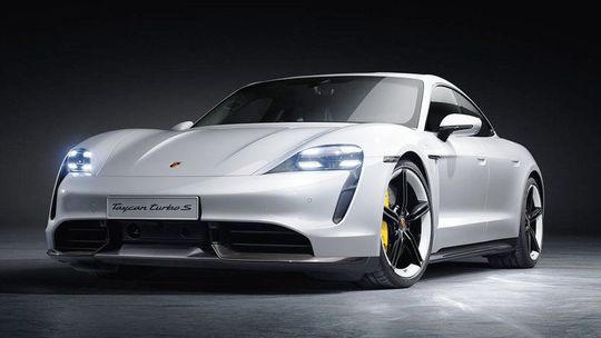 Porsche Taycan - 2021