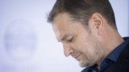 Pribudlo viac ako tisíc infikovaných aj úmrtia. Nebláznime, prosí Matovič