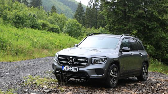 Mercedes-Benz GLB 200