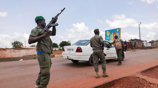 Francúzsko obnovilo spoločné vojenské operácie s malijskou armádou