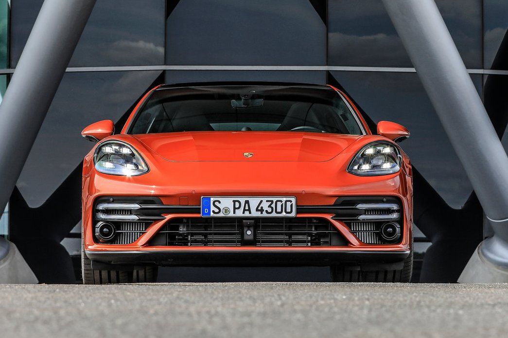 Novým vrcholom sa stáva Panamera Turbo S s ešte...
