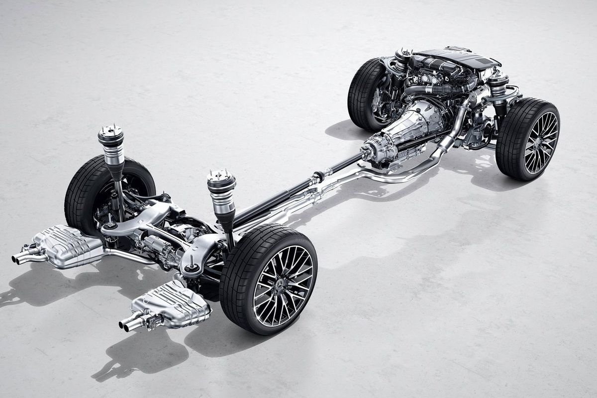 Pod kapotou sa úvod predstavia preplňované...