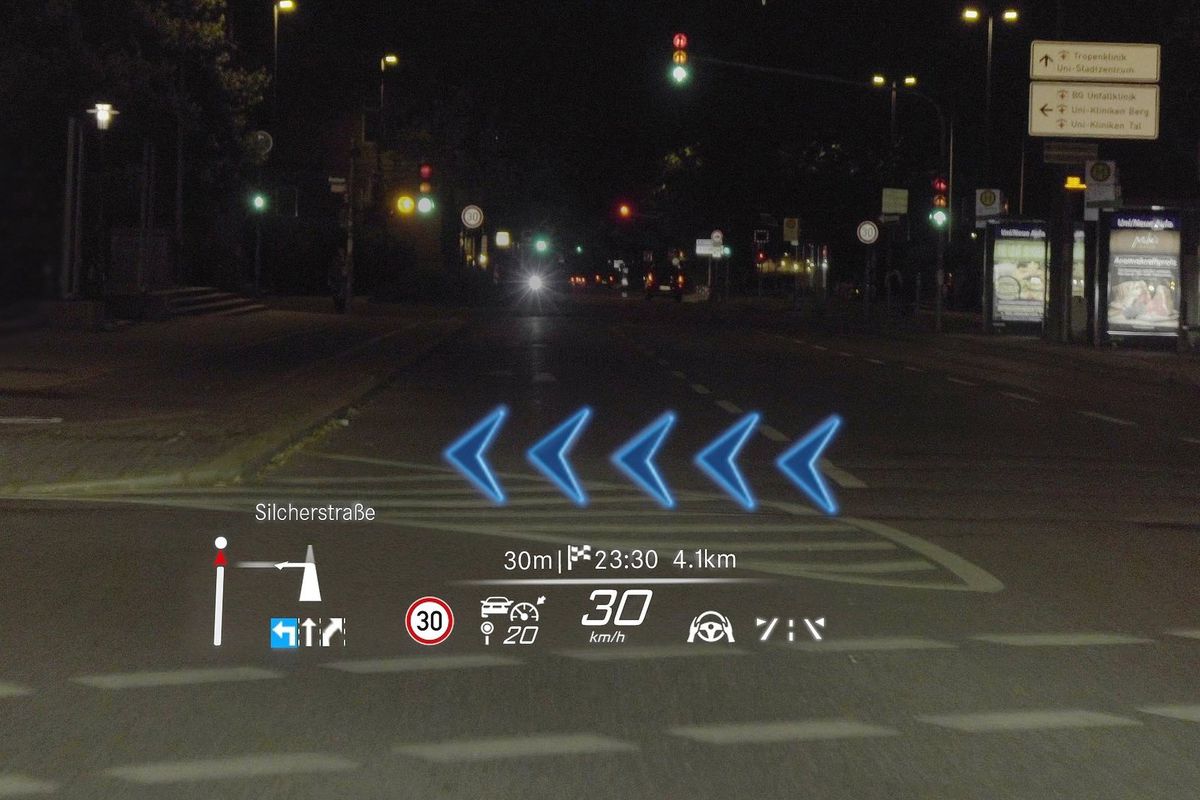 Head-up displej vytvára obraz s uhlopriečkou až...