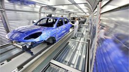 Porsche vyvíja ‘kremíkové‘ batérie. A chce vlastnú sieť nabíjačiek