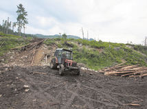 traktor, Bielovodská dolina, príroda, ničenie, ochrana