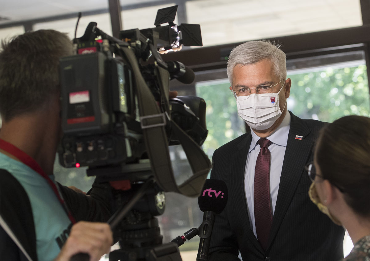 Minister zahraničných vecí a európskych...