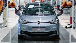 VW chce predbehnúť Teslu vo výrobe elektromobilov. Už v roku 2023