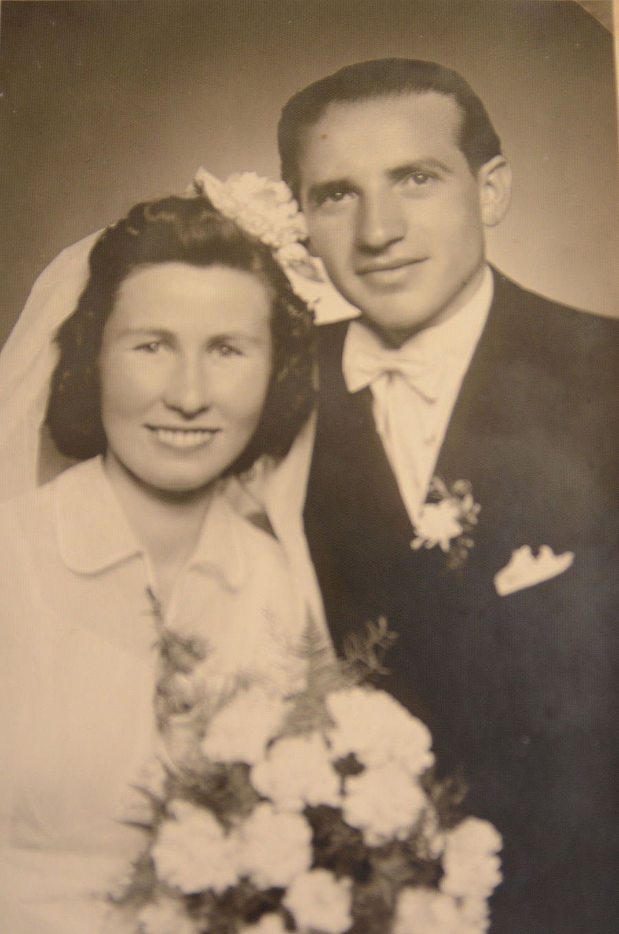 S manželkou Helenou mali sobáš v júni 1950 a...