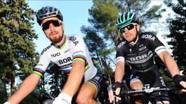 So Saganom sa nič nedeje. Len sa vracia z božského módu do ľudského