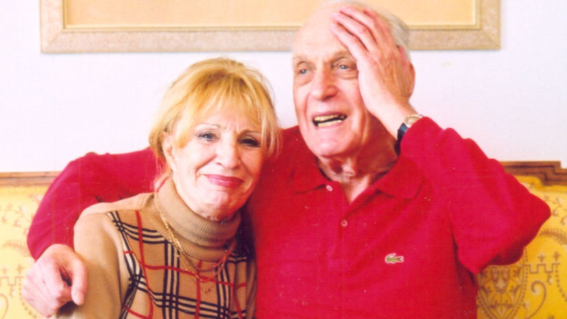 Mária Kráľovičová na archívnej snímke so svojím...