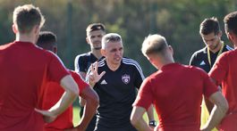 Trenčín i Ruža majú prvú výhru. Úspešná premiéra Hrnčára