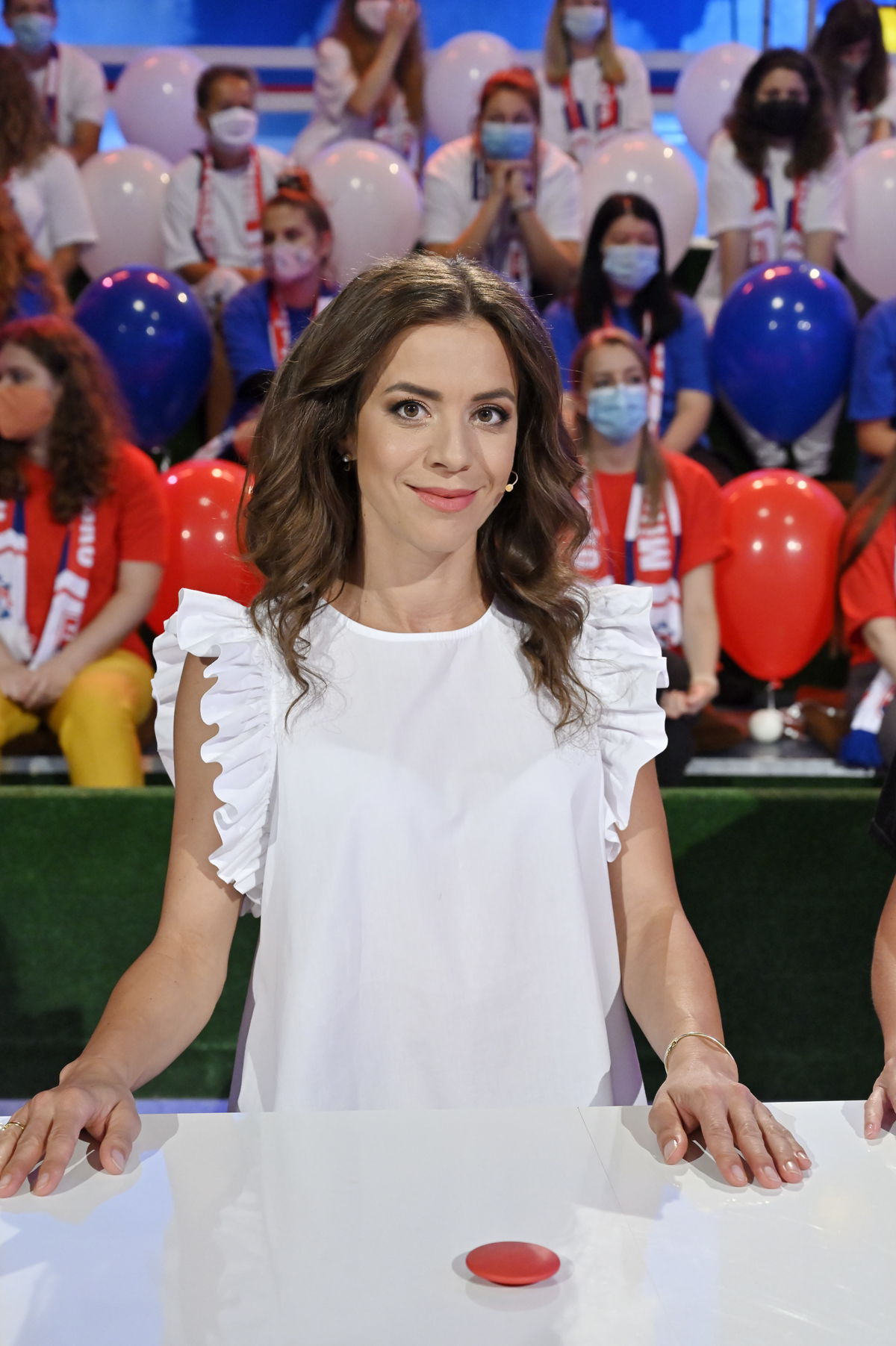 Herečka Lucia Hurajová pri nakrúcaní šou...