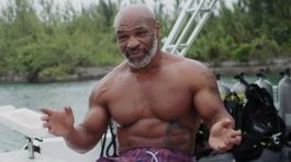 Nejem nič, čo má otca a matku, hovoril Tyson. Teraz sa posilňuje losmi a bizónmi