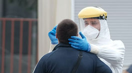 Slovenský rekord, 338 nakazených. Maďarsko a Rakúsko môžu skončiť ako červené krajiny