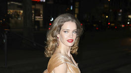 Natalia Vodianova veľkolepú svadobnú róbu oželela! Takáto z nej bola nevesta v čase pandémie