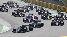 Hamilton útočí na Schumachera. Najrýchlejší však nie je ani jeden