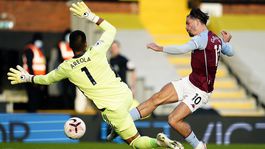 Fulham prehral s Aston Villou 0:3, Rodák bol iba na lavičke