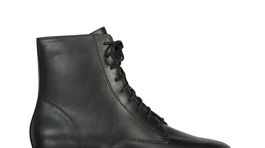 Čierne šnurovacie topánky F&F, info o cene v predaji. 