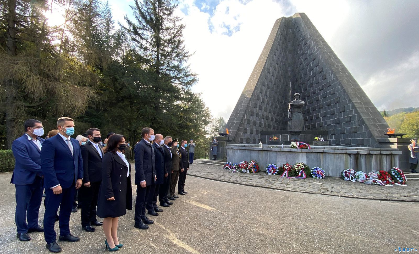 Premiér Igor Matovič a minister obrany Jaroslav...