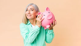 Čo robiť, ak padnú trhy a s nimi aj úspory na dôchodok? Pozrite si rady expertov