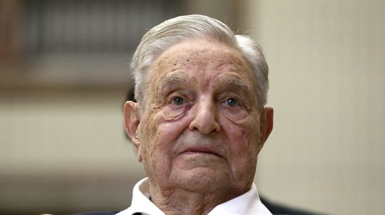 Trump vyzýva na stíhanie finančníka Georgea Sorosa a jeho syna Alexandra