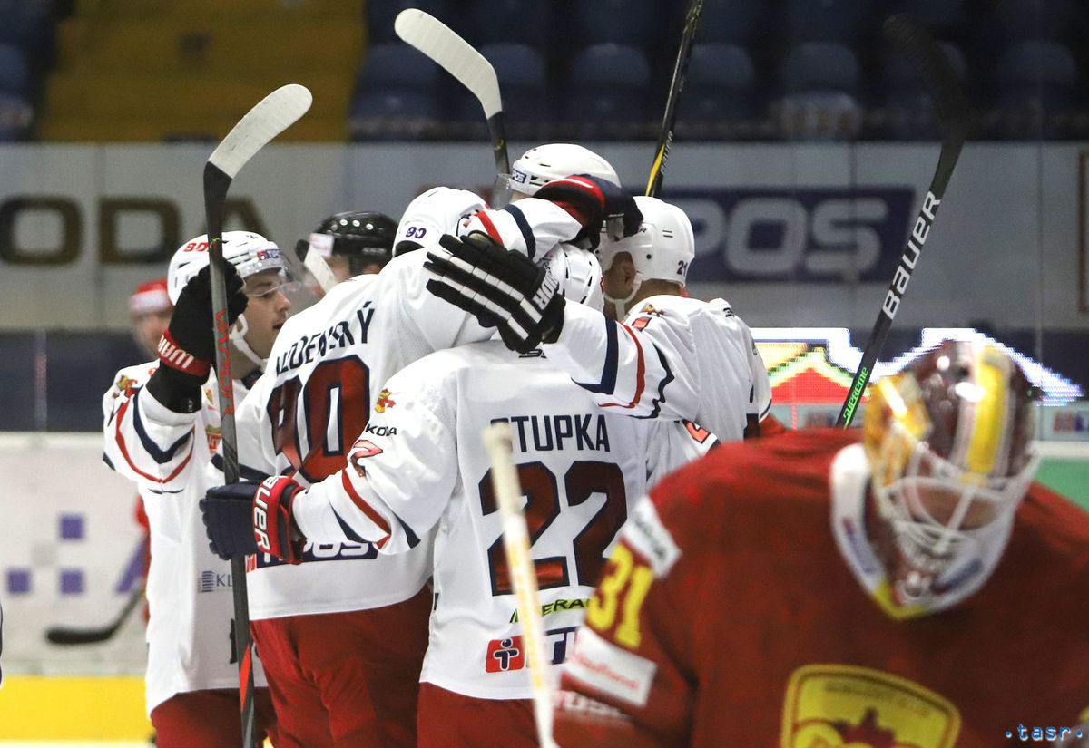 Na snímke gólová radosť Zvolena v súvoji proti...