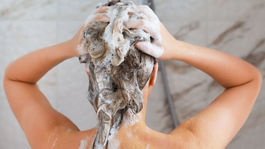 šampón, žena, vlasy, umývanie