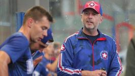 Nenažrané hovädá, je mi z vás na vracanie! V Česku riešia ďalší trénerský škandál