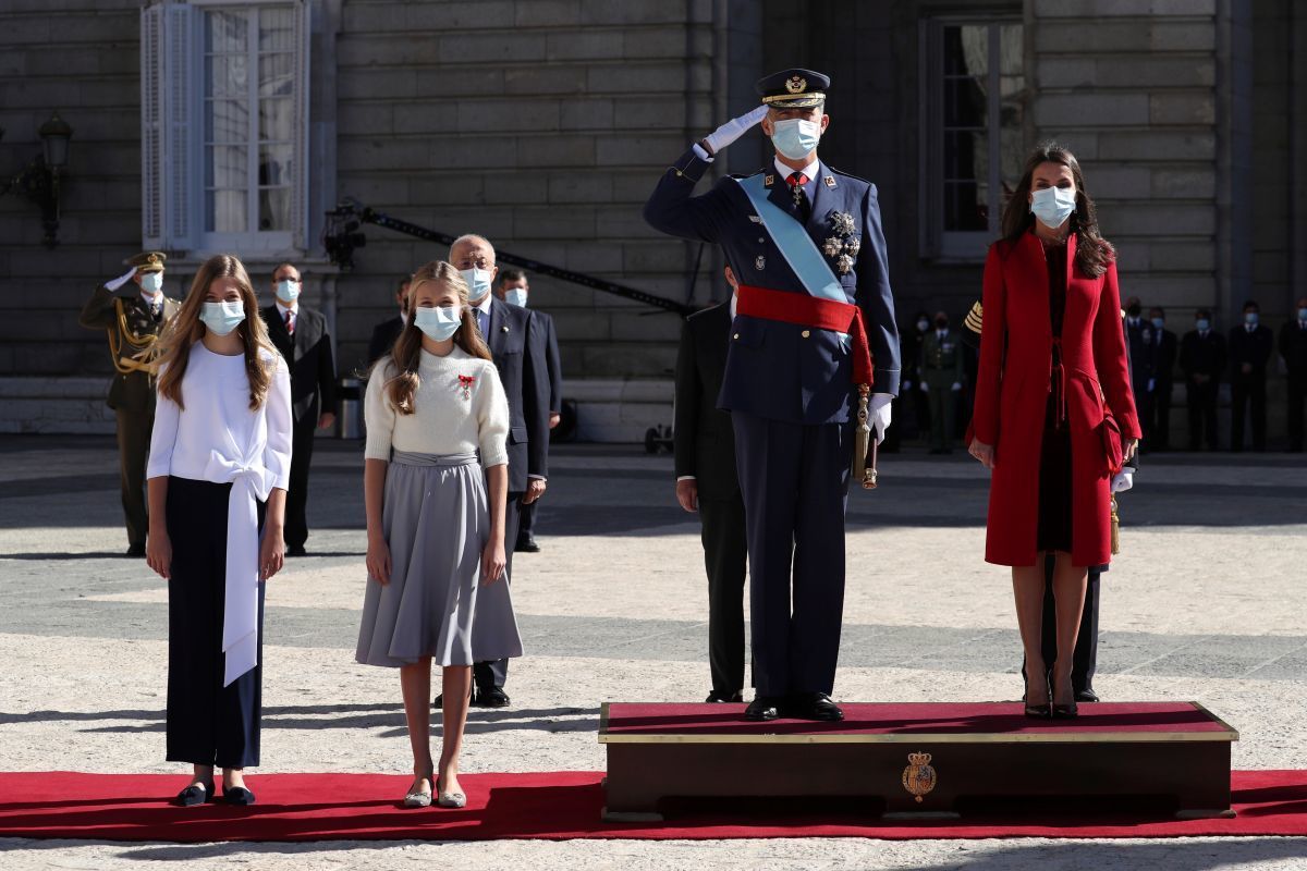 Zľava: Princezná Sofia, princezná Leonor,...