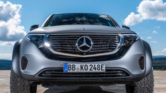Koncept Mercedes-Benz EQC 4x4-2 - 2020
