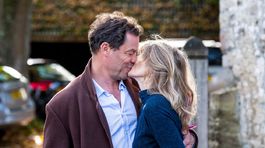 (Ne)verný herec West opäť s manželkou, bozk pre objektívy! Ako to vlastne je?