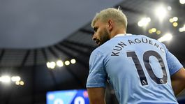 Agüero chytil za rameno ženu - rozhodkyňu a už je na svete ďalší problém