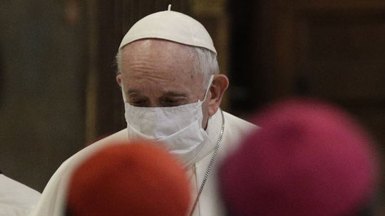 Pápež vyzval na úctu voči prírode: Planéta je na pokraji zničenia