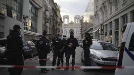 Teror vo Francúzsku. Odrezaná hlava, traja zabití