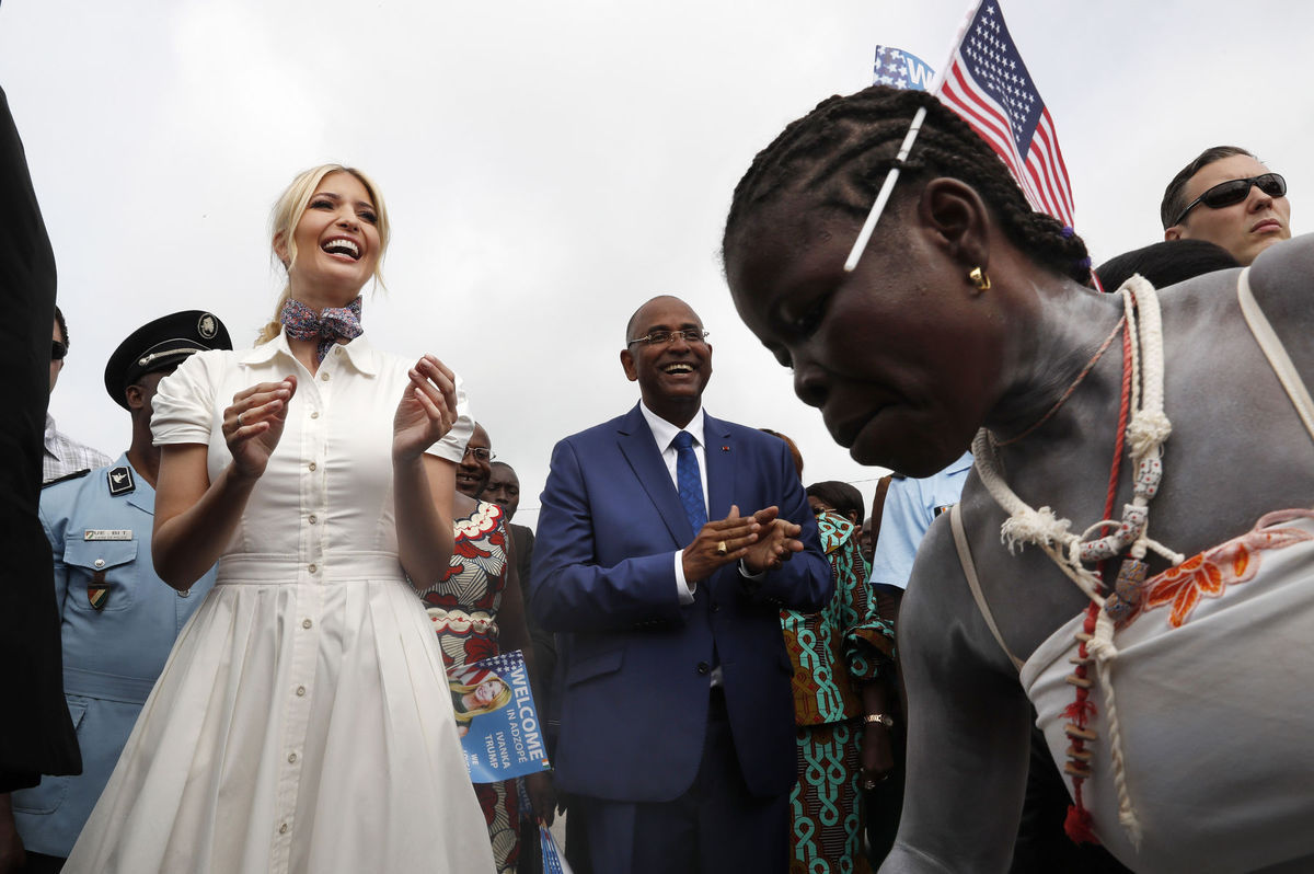 Ivanka Trump v roku 2019 v bielych šatách...