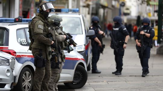 V Rakúsku zatkli možného spolupáchateľa teroristického útoku vo Viedni