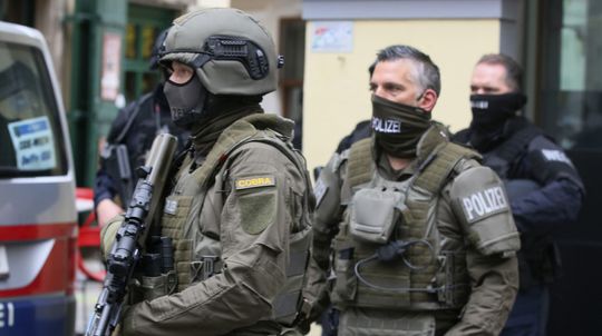 Po útokoch vo Viedni platí na Slovensku druhý stupeň teroristického ohrozenia