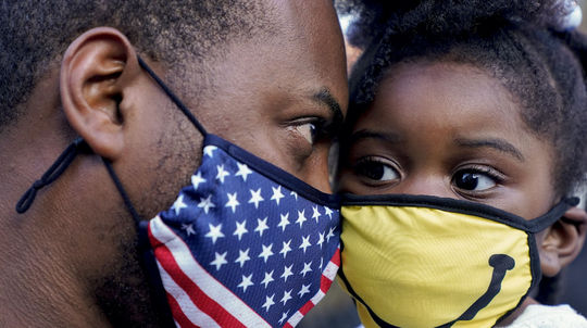 ONLINE: USA bojujú už s treťou vlnou pandémie