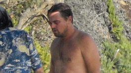 Vo forme? DiCaprio má od nej ďaleko, je z neho pupkatý 'tatko'