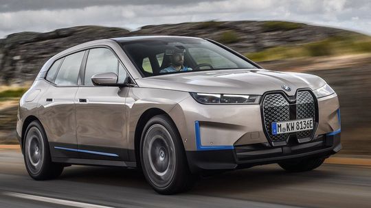 BMW iX - 2021