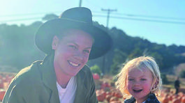 Zákerná mrcha na červenom koberci. Koronavírus sa nevyhol ani umelcom