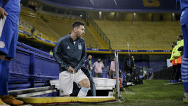 Argentínčan utrpel zlomeninu chrbtice. Messi preklínal rozhodcu
