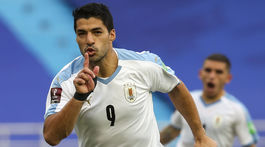 Suárez nenastúpi proti Brazílii ani Barcelone. Mal pozitívny test