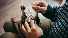 Medziročný pokles tržieb v októbri 2020 zrýchlil vo všetkých odvetviach