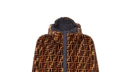 Dámska bunda z limitovanej kolekcie značky Fendi v spolupráci s K-Way. Info o cene hľadajte v predaji. 