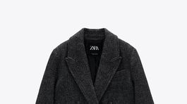 Dámsky kabát Zara, predáva sa za 89,95 eura. 