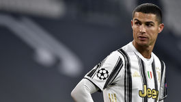 Favoriti bez zaváhania, Škrtel musel stráviť vysokú prehru