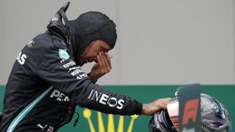 Bod zlomu v maminej kuchyni. Hamilton dokončil, čo začal Schumacher