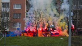 Bez divákov? Zabudnite! V Košiciach sa vo veľkom fandilo pod činžiakom