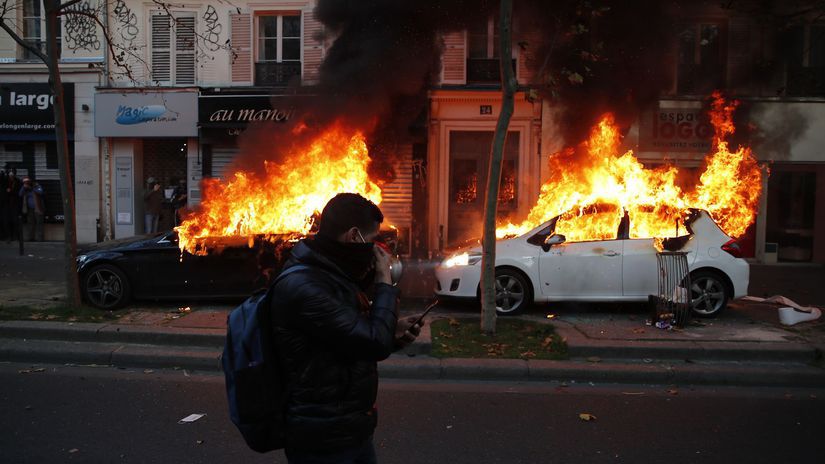 Francúzsko protesty oheň